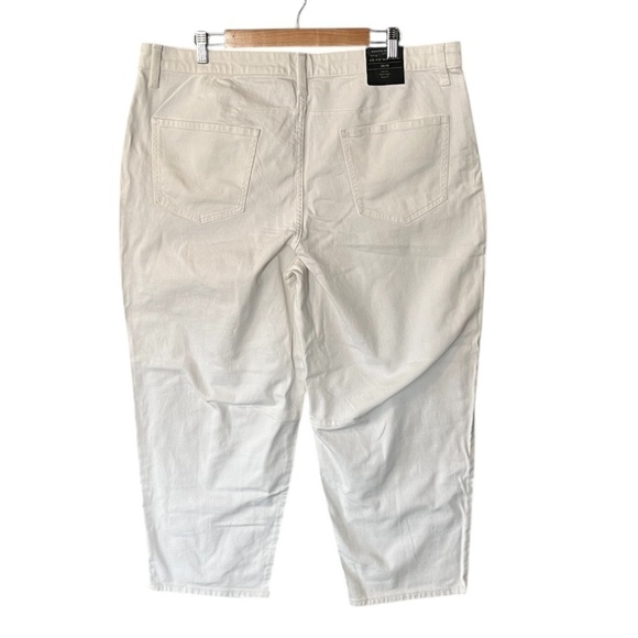 NWT Banana Republic Mid Rise Barrel Leg Jeans - Picture 4 of 11